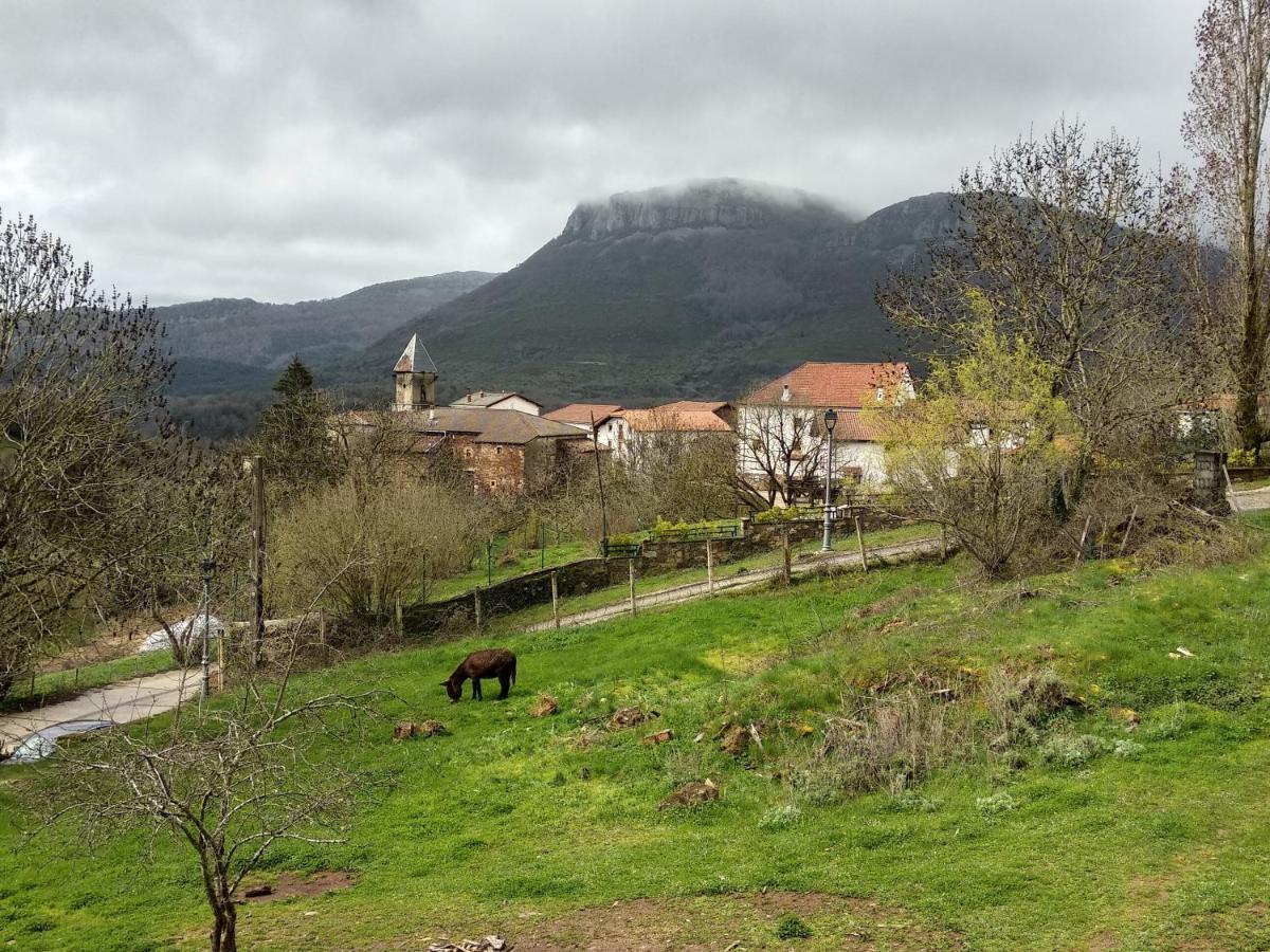 Agroturismo Mari Cruz Villanueva de Arce Eksteriør bilde